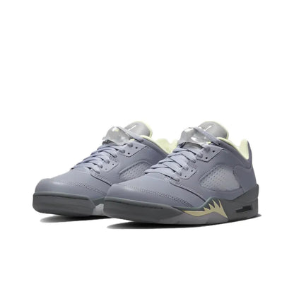 JORDAN 5 RETRO LOW INDIGO HAZE WOMEN'S