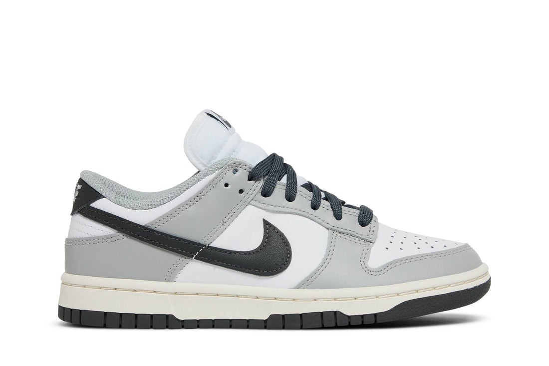 NIKE DUNK LOW ‘LIGHT SMOKE GREY’