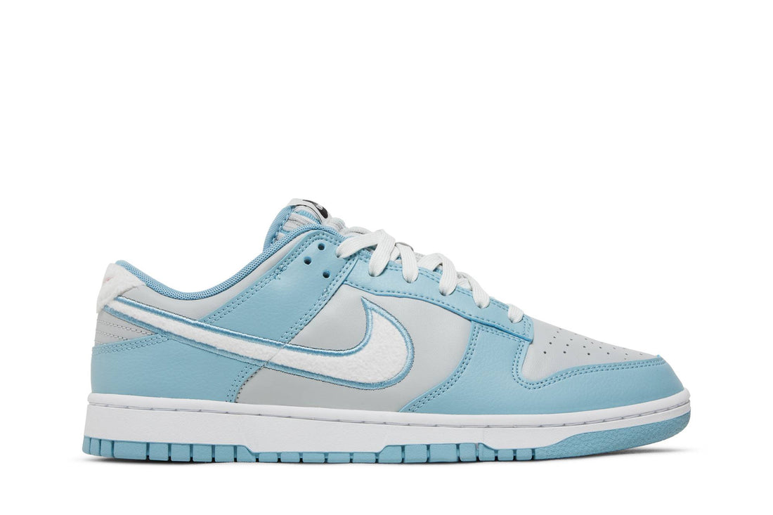 NIKE DUNK LOW ‘FLEECE SWOOSH WORN BLUE’