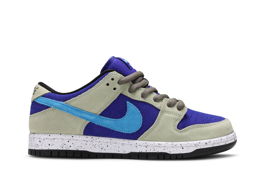 NIKE SB DUNK LOW ‘ACG CELADON’